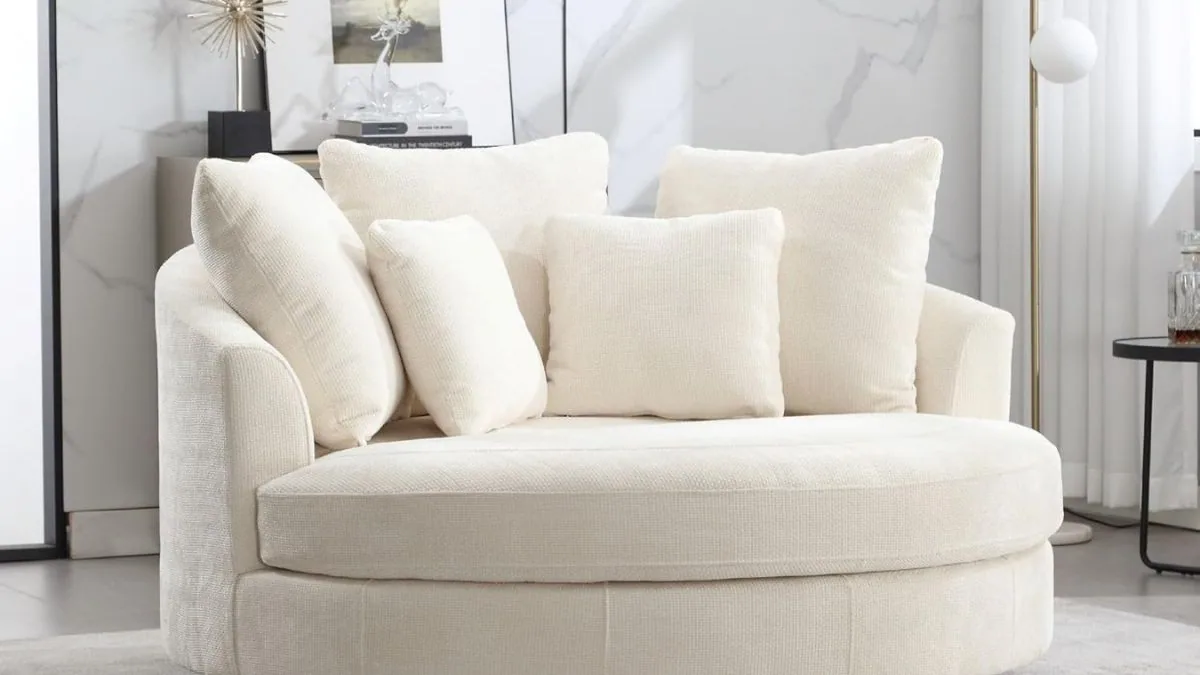 Aoiy & Wifon 59.8" W Oversized Barrel Chair : A Cozy Statement Piece for Relaxed Living