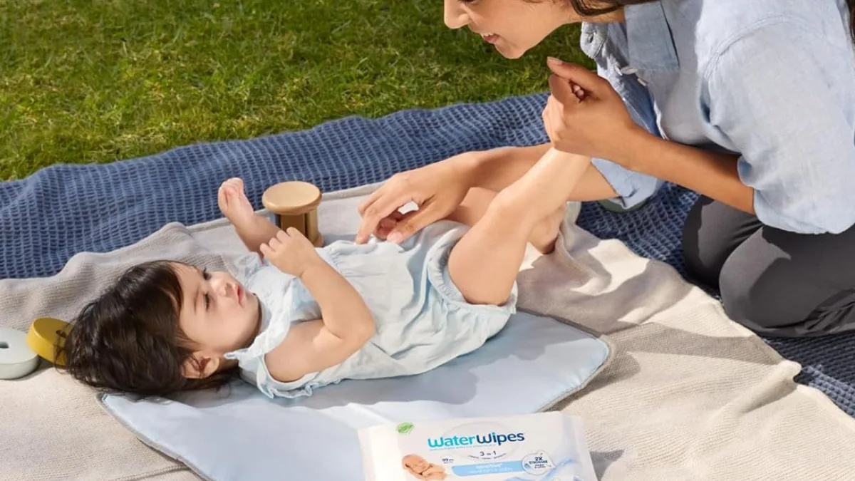 WaterWipes Sensitive+ Newborn & Baby Wipes Keep Delicate Skin Clean and Protected